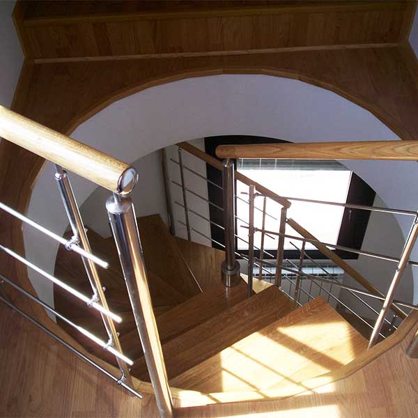 Diseño, fabricación, instalación de todo tipo de escaleras en Zaragoza, Soria, La Rioja, Navarra